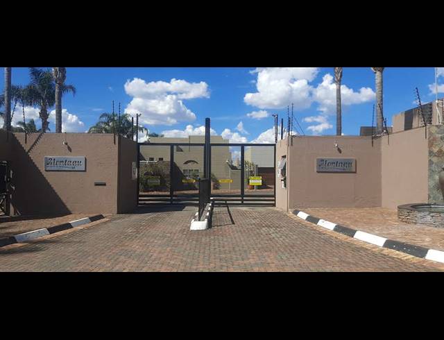 4 BEDROOM FREESTANDING FOR SALE IN GLEN MARAIS